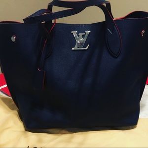 Louis Vuitton shopper bag! Like new